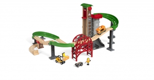 BRIO Игровой набор "Ж/д Логистическая станция с лифтом" 33887