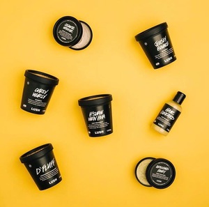 бокс всяких ароматных штучек от  “LUSH”
