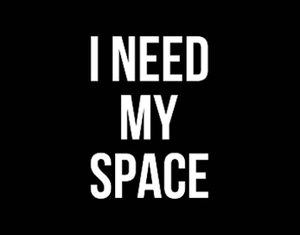 Футболка I need my space
