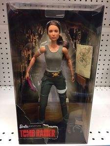 Tomb Rider Lara Croft Barbie