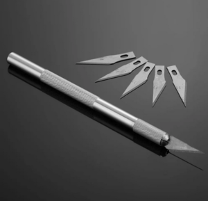 Макетный нож