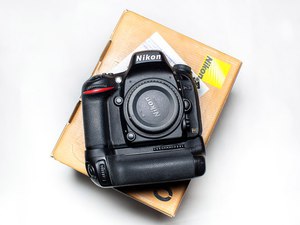 Nikon D600 \ Nikon MB-D14