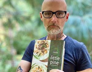 кулинарная книга Моби «The Little Pine Cookbook»