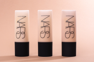 Матовый тональный крем Soft Matte Complete Foundation, Nars