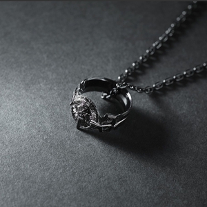 FINAL FANTASY® XV SILVER PENDANT RING OF THE LUCII