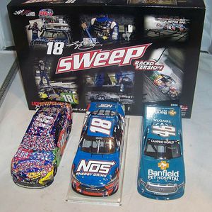 1:24 ACTION 2017 #18 M&M CARAMEL KYLE BUSCH BRISTOL SWEEP 3 CAR SET RACED WIN