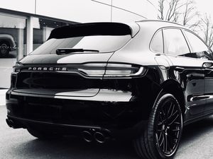 Porsche Macan Black