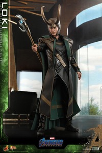 Фигурка Локи от Hot Toys