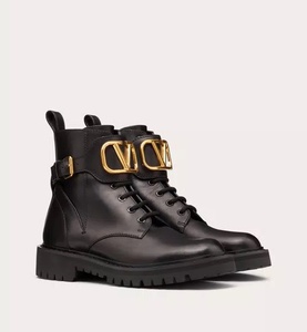 Valentino Garavani Сalfskin Сombat Boots