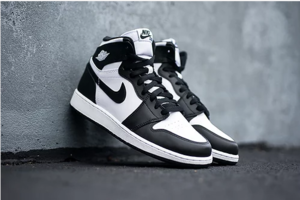 Nike Air Jordan 1 Black White