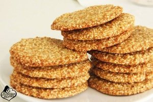 Испечь кунжутное печенье