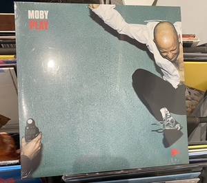 Винил альбом Moby “Play” .