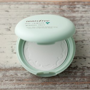 Минеральная компактная пудра Innisfree No Sebum Mineral Pact