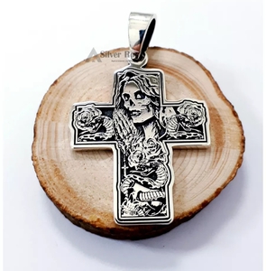 Серебряный крестик Santa Muerte