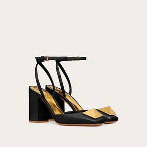 Valentino One Stud Pumps with Ankle Strap anklestrap Patent Leather Black