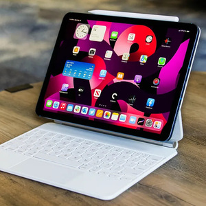 apple magic keyboard iPad pro m4