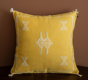 Подушка из шелка алоэ вера Jaune
