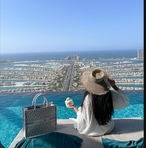 Aura Skypool отель