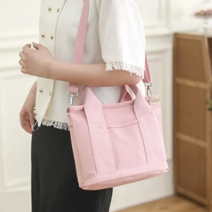 bag for art meeting