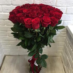 красные розы