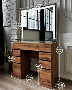 Туалетный столик