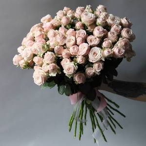 Шикарный букет роз