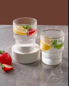 Стеклянные стаканы