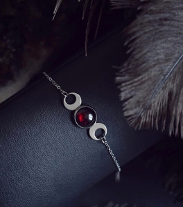 Браслет ГЕКАТА с гранатом