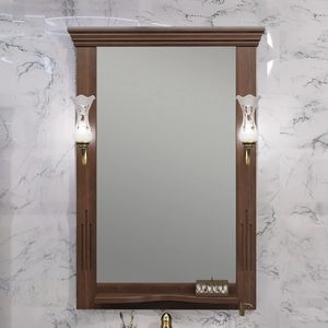 Зеркало со светильниками по бокам