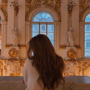 Перестать бояться ходить одной по театрам и музеям