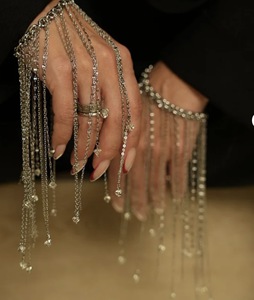 Танцующие браслеты