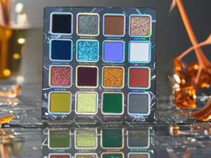 Палетка BROKEN JEWELS Dede'Signature