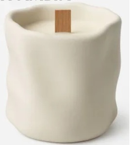 Свеча в керамическом стакане