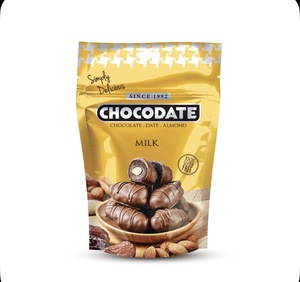 Финики с миндалем в молочном шоколаде