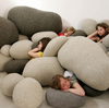 каменные диванчики-подушечки