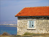 домик на берегу теплого моря