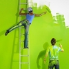 перекрасить стены или сделать ремонт