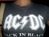 футболку с  AC/DC