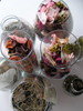 Разнообразные, милые, симпатичные вазы и вазочки