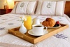 Проснуться, а комната украшена цветами и любимый заходит с чаем и какой-нибудь вкусняшкой :)