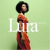 музыка португальской певицы по имени Lura