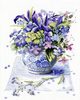 Вышивка Букет синих весенних цветов