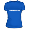 Белая футболка с надписью "Everybody lies"