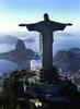 пройти все 220 ступенек лестницы к статуе Христа-Искупителя в Рио