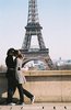 поцелуи в Париже