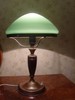 Лампа настольная с зеленым абажуром