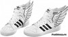 adidas с крыльями