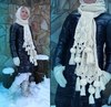 Длиннющий белый шарф с кисточками