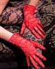 красные кружевные перчатки