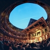 Сходить в Globe Theatre в Лондоне